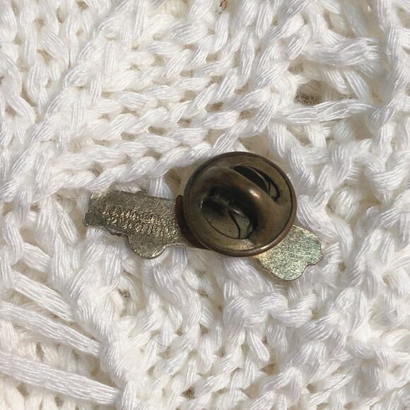 JJ Windshields Enamel Pickup Truck Vehicle Advertising Lapel Pin Brooch - Picture 3 of 8